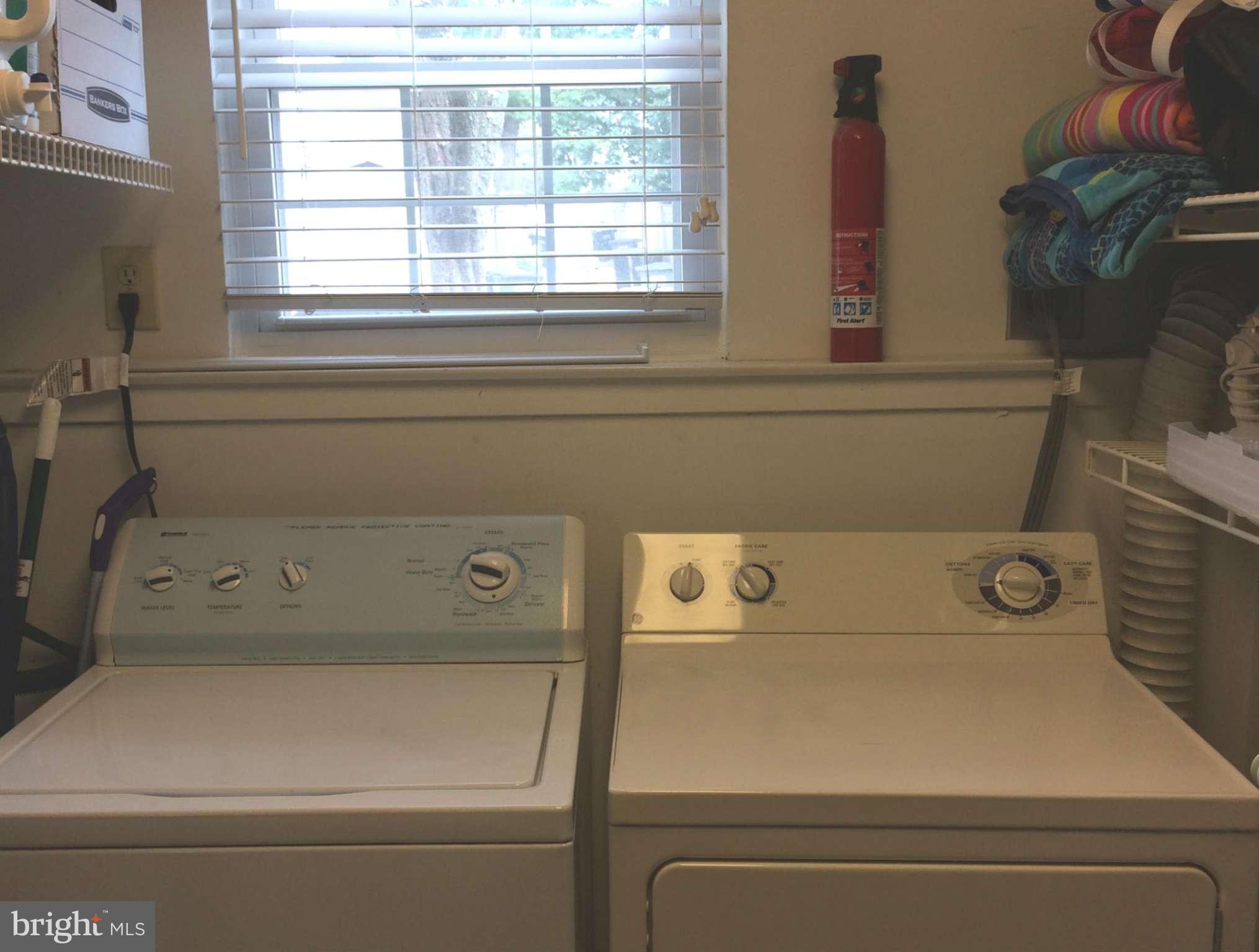 2340 Hunters Square Court Reston, VA 20191 - Photo 10 of 25 LAUNDRY ROOM