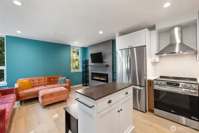 $824,900 | 4011 Corliss Avenue North, Unit 3, Seattle, WA 98103