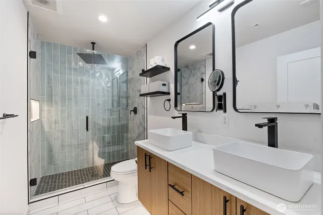 $824,900 | 4011 Corliss Avenue North, Unit 3, Seattle, WA 98103