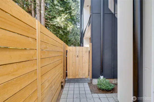 $824,900 | 4011 Corliss Avenue North, Unit 3, Seattle, WA 98103