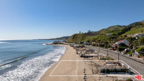 $4,350,000 | 21546 Pacific Coast Highway, Malibu, CA 90265