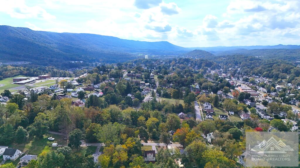 2121 Fulton Street Bluefield, WV 24701 - Photo 19 of 56 Gallery Image 19