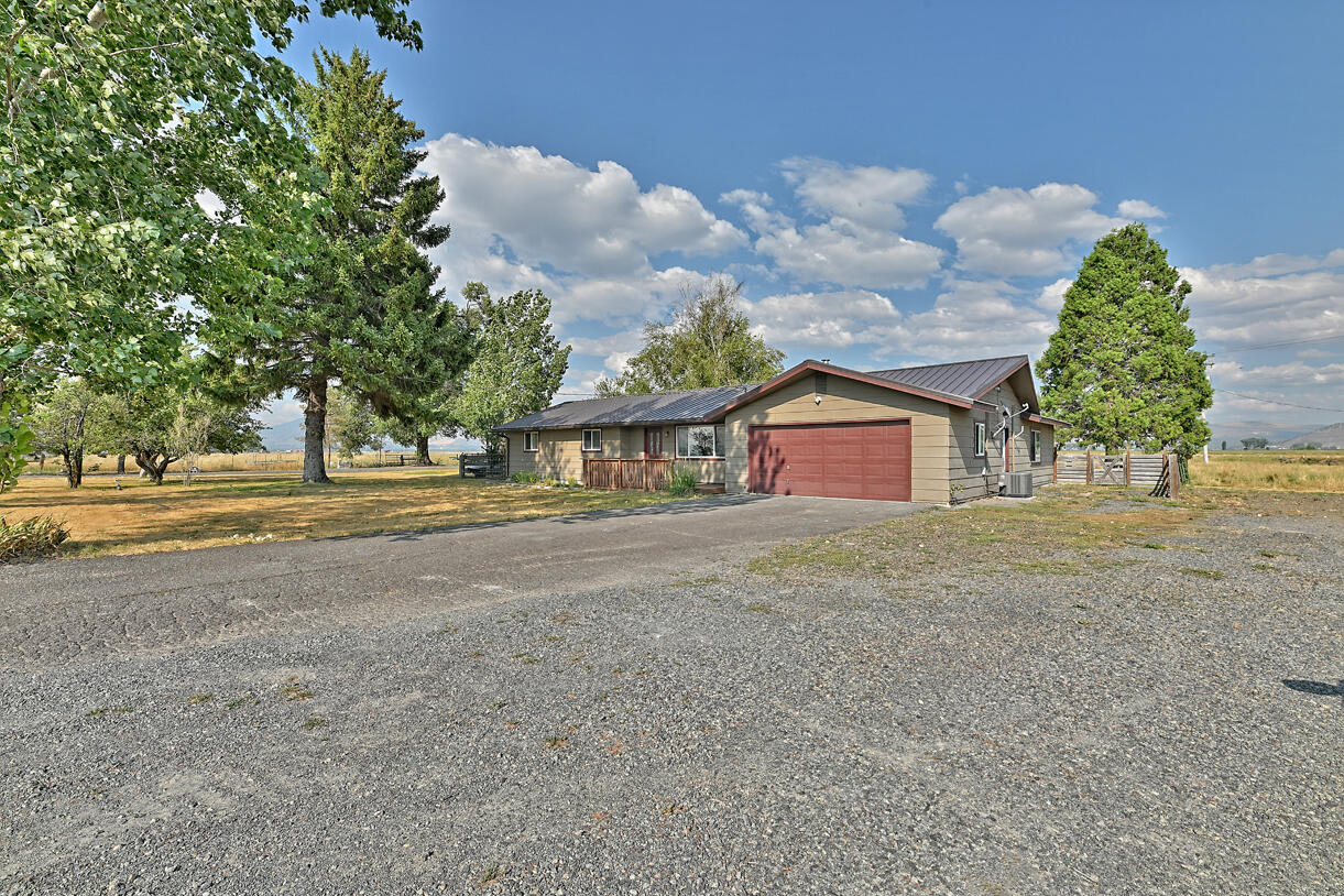 9151 Springlake Road Klamath Falls, OR 97603 - Photo 1 of 32 DSC_7202