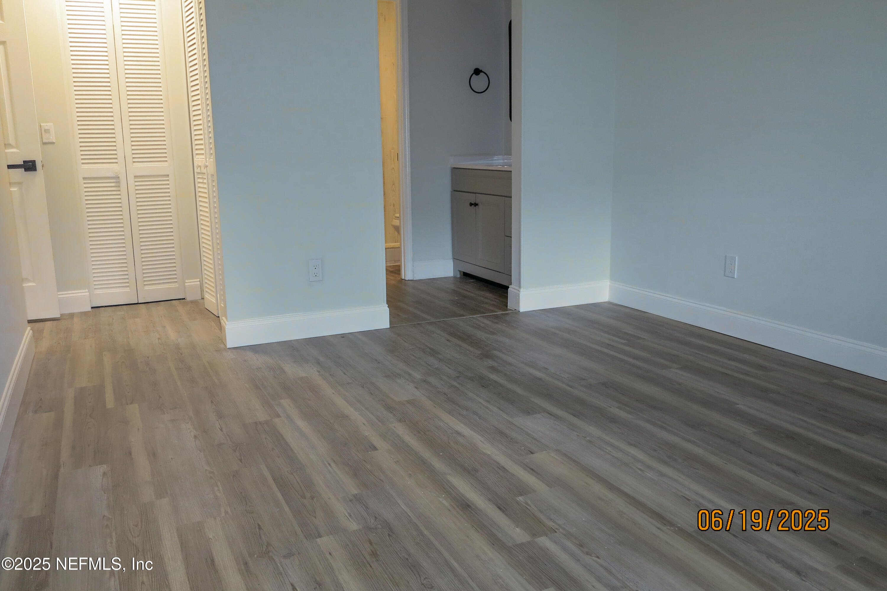 3801 Crown Point Road, Unit 1332 Jacksonville, FL 32257 - Photo 22 of 43 Master Bedroom