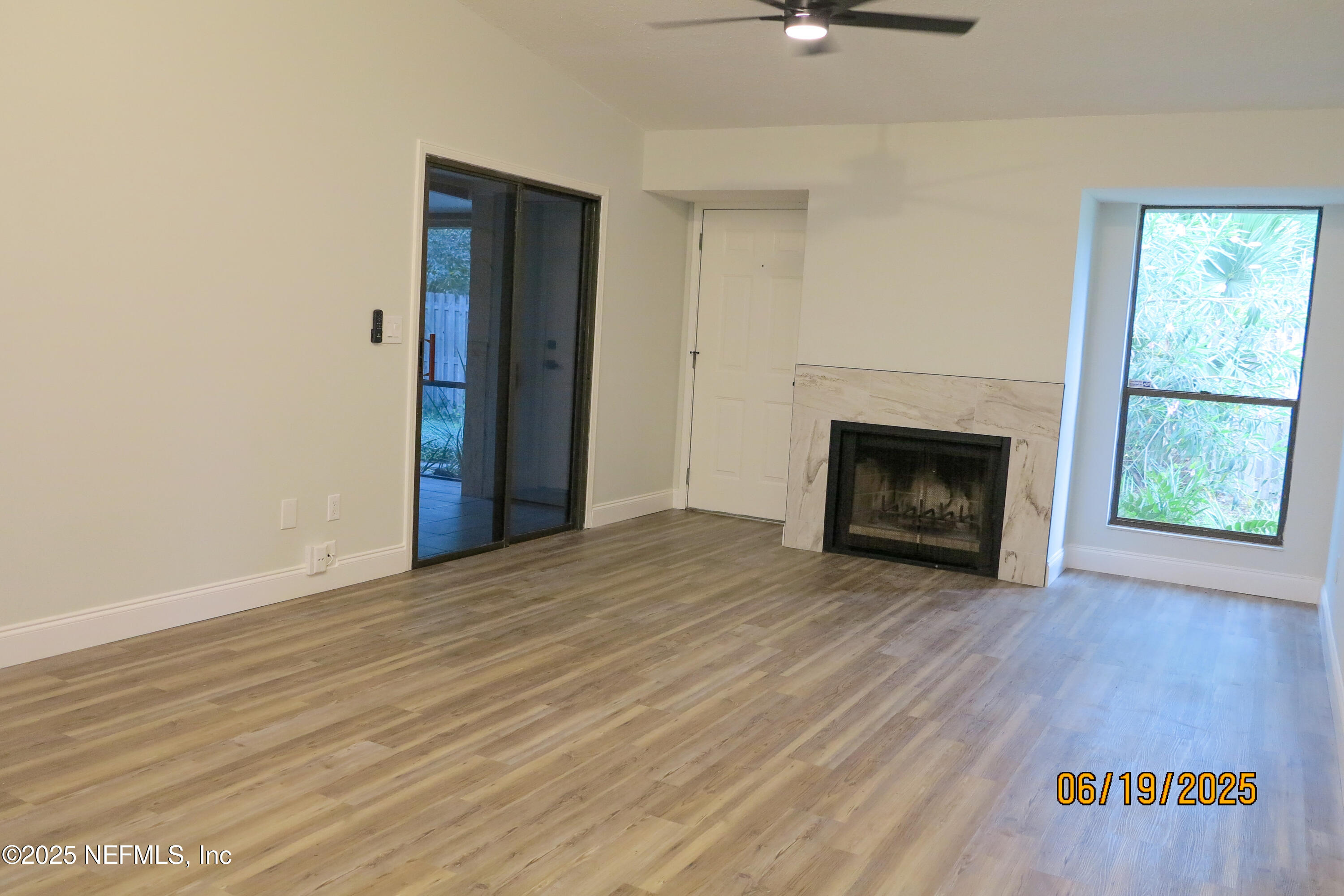 3801 Crown Point Road, Unit 1332 Jacksonville, FL 32257 - Photo 7 of 43 Family Room