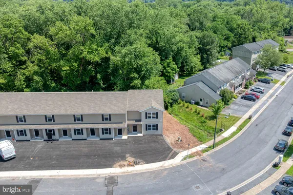 $298,900 | 44 Petersburg Lane, Duncannon, PA 17020