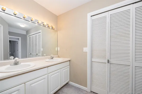 $325,000 | 237 Panorama Boulevard, Poughkeepsie, NY 12603