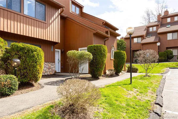 $325,000 | 237 Panorama Boulevard, Poughkeepsie, NY 12603