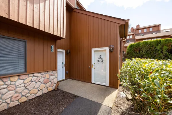 $325,000 | 237 Panorama Boulevard, Poughkeepsie, NY 12603