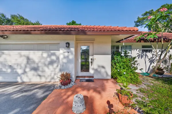 $515,000 | 4234 Northwest 3rd Way, Boca Raton, FL 33431