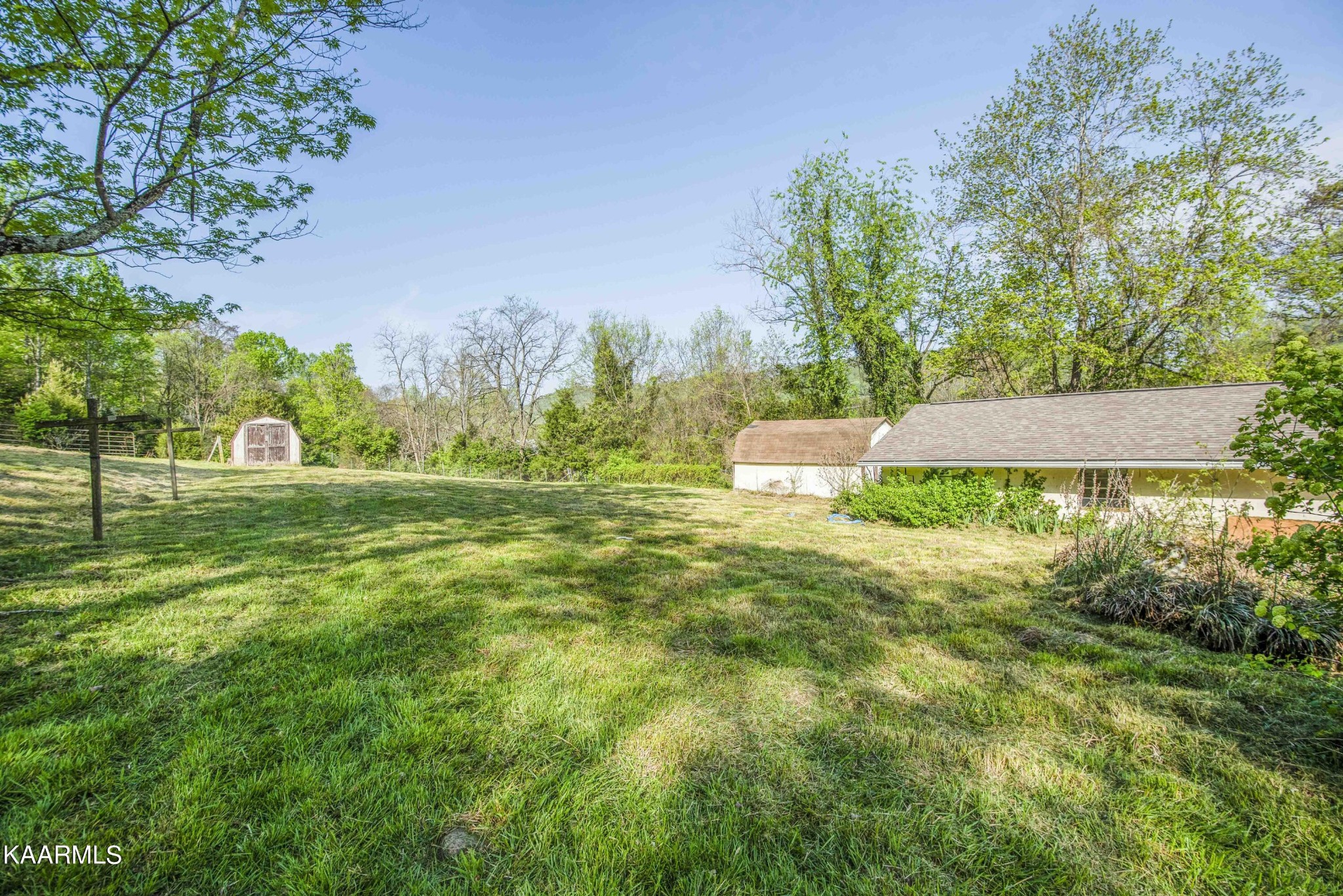 2901 Shipe Road Mascot, TN 37806 - Photo 9 of 42 Gallery Image 9