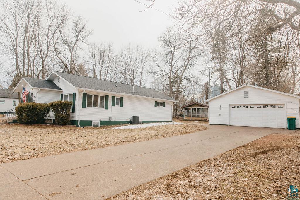 423 13th Street Cloquet, MN 55720 - Photo 1 of 33