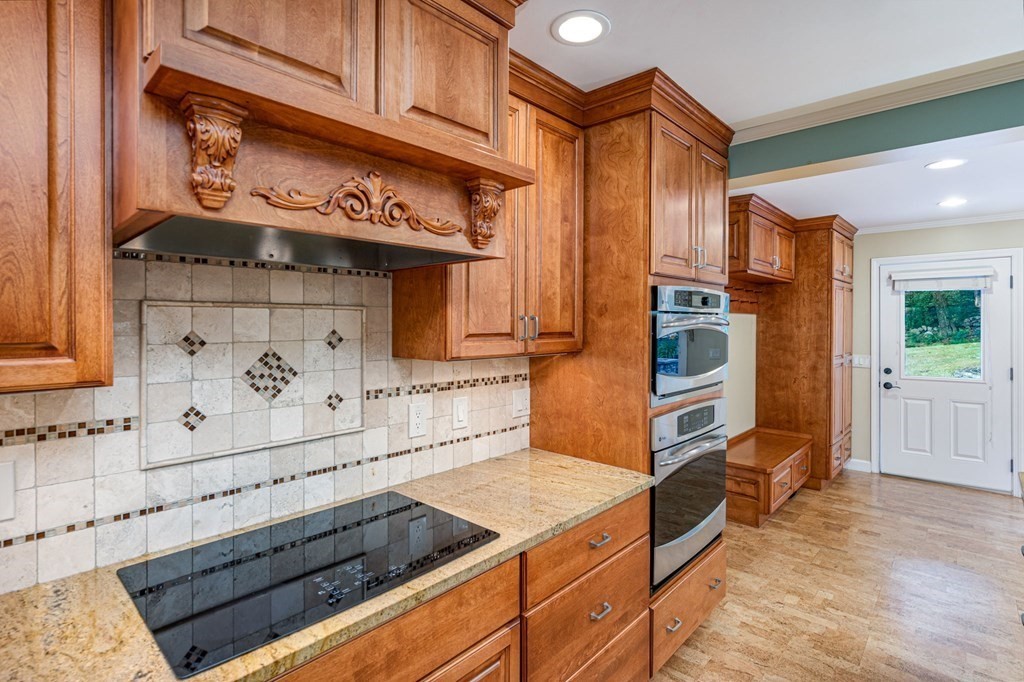 10 Secret Lake Road Phillipston, MA 01331 - Photo 5 of 42