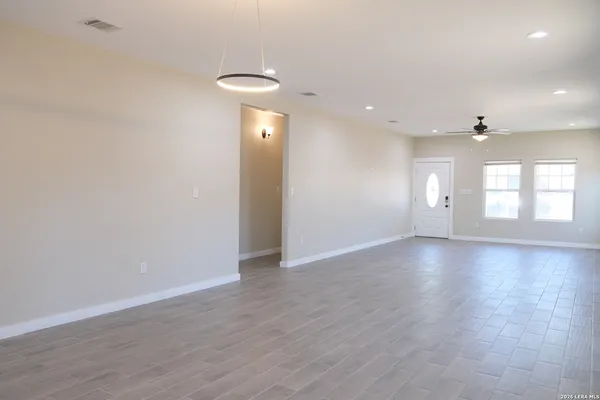 $299,900 | 178 Shadow Valley Drive, San Antonio, TX 78227