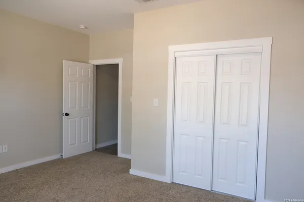 $299,900 | 178 Shadow Valley Drive, San Antonio, TX 78227