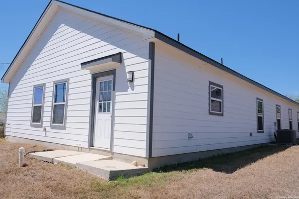 $299,900 | 178 Shadow Valley Drive, San Antonio, TX 78227