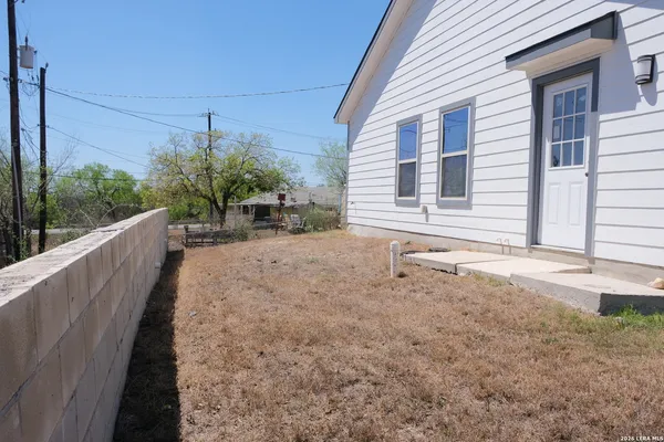 $299,900 | 178 Shadow Valley Drive, San Antonio, TX 78227