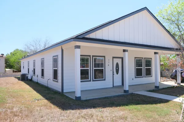 $299,900 | 178 Shadow Valley Drive, San Antonio, TX 78227
