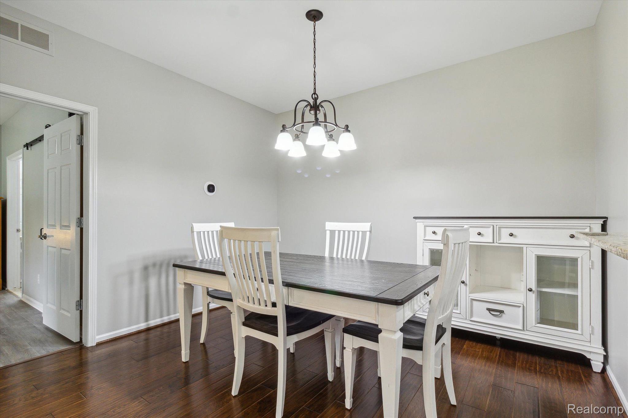 1658 Deepwood Circle Rochester, MI 48307 - Photo 13 of 42 Gallery Image 13