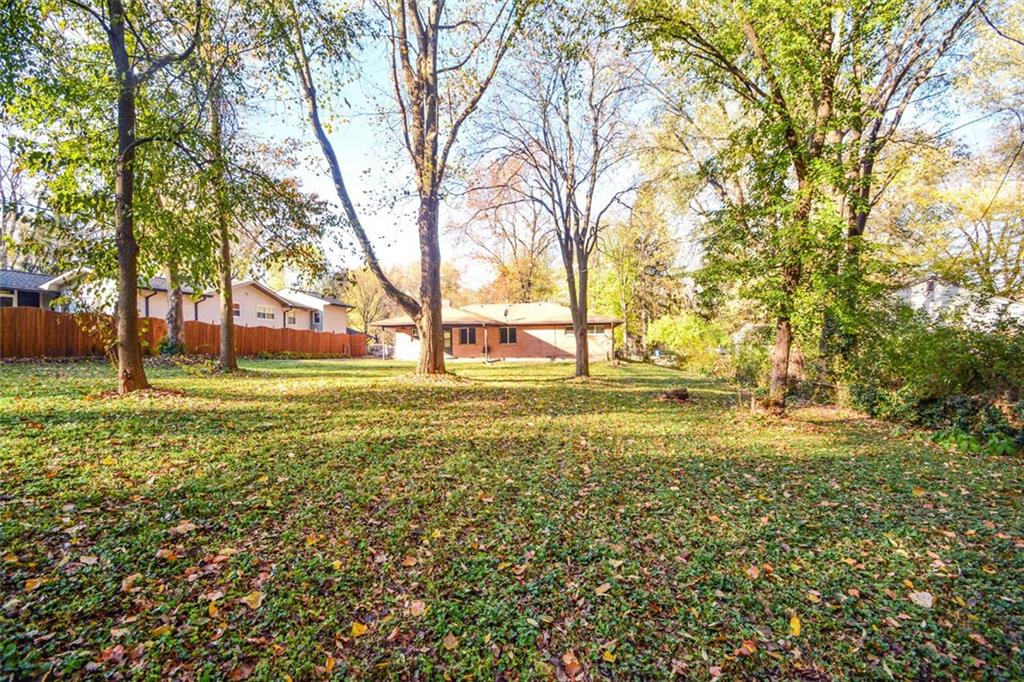7527 Dean Road Indianapolis, IN 46240 - Photo 22 of 23