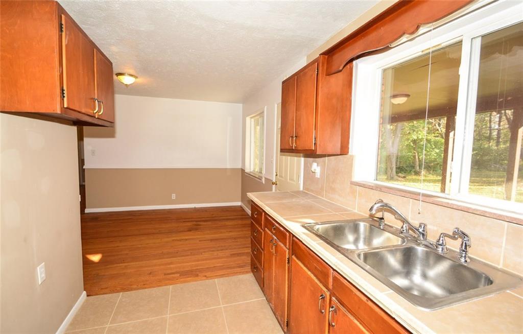 7527 Dean Road Indianapolis, IN 46240 - Photo 10 of 23