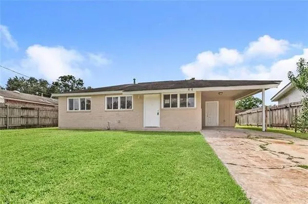$1,600 | 44 Daffodil Lane, Westwego, LA 70094