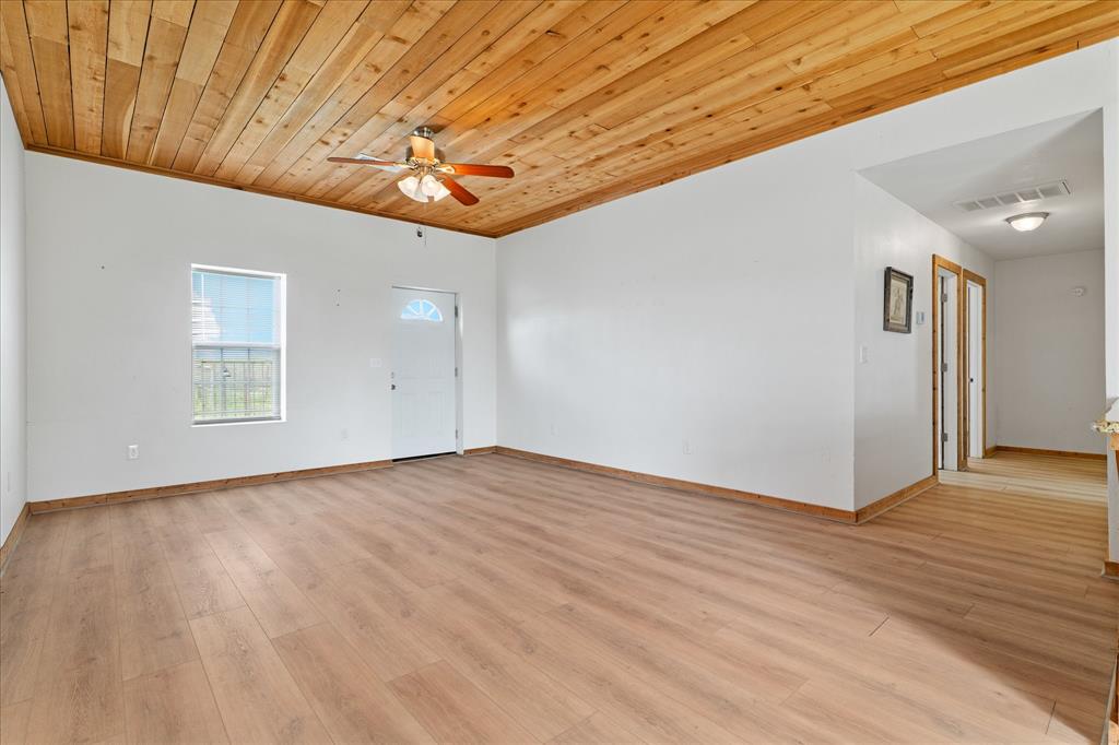 3300 Airport Road Tioga, TX 76271 - Photo 8 of 37 a view of an empty room