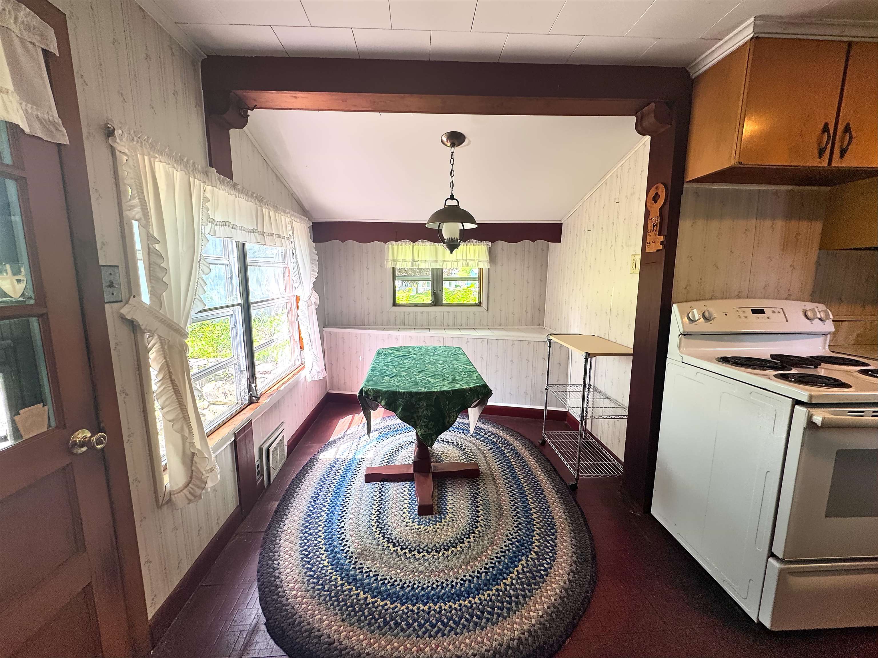 100 Webb Street Bennington, VT 05201 - Photo 8 of 57