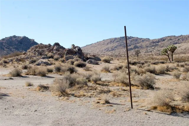 $24,900 | 20999 Bella Vista Drive, Adelanto, CA 92301