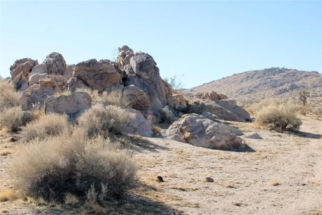 $24,900 | 20999 Bella Vista Drive, Adelanto, CA 92301