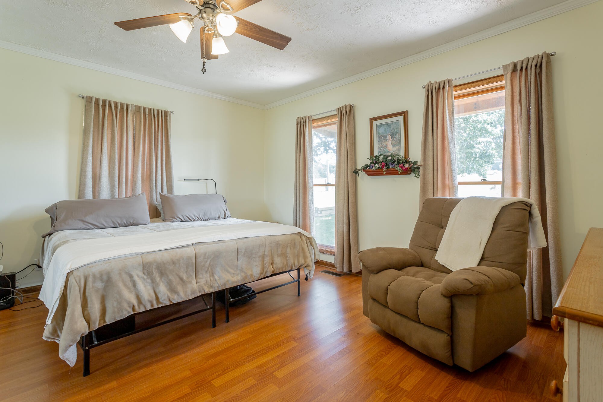 2195 Myers Road Pikeville, TN 37367 - Photo 49 of 100 a bedroom with a bed couch and window