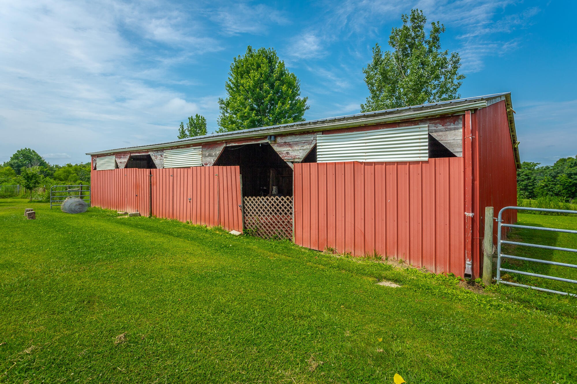 2195 Myers Road Pikeville, TN 37367 - Photo 80 of 100 a backyard of a house with lots of green space