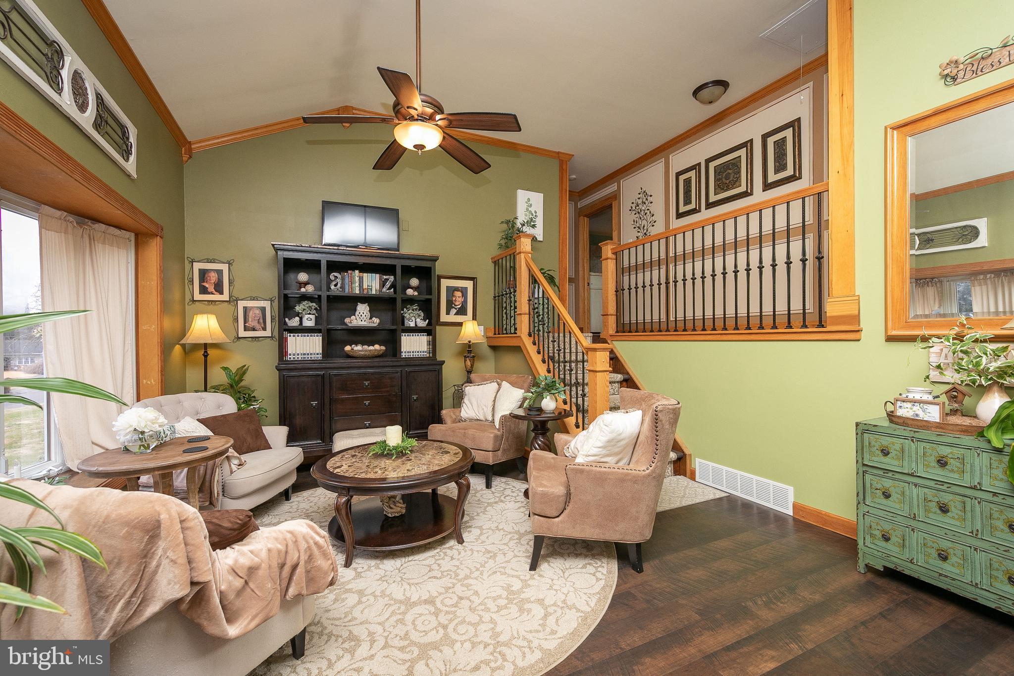 164 Crockett Road Warminster, PA 18974 - Photo 2 of 29 Gallery Image 2