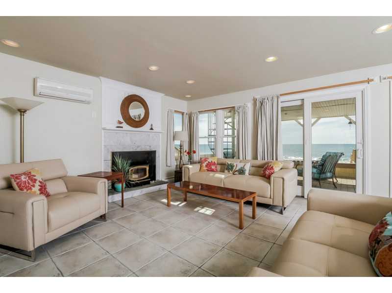 119 Atlantic Avenue Westerly, RI 02891 - Photo 14 of 25 Den/Family/Great Room.