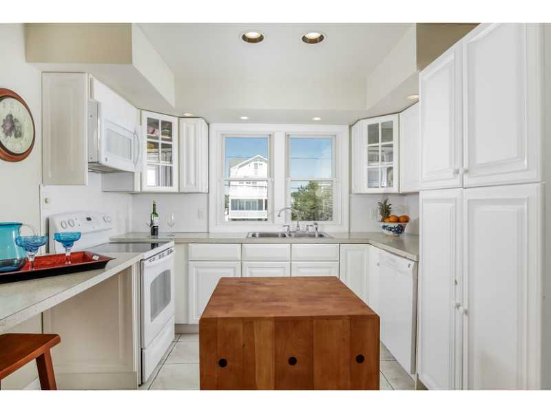 119 Atlantic Avenue Westerly, RI 02891 - Photo 15 of 25 Kitchen.