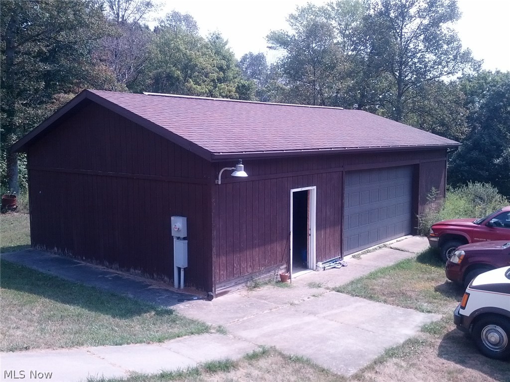 5146 Caddy Road Southwest Bowerston, OH 44695 - Photo 6 of 17 24 X 40 Garage with Gas Furnace