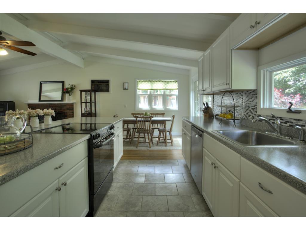 67 Old Rockingham Road Salem, NH 03079 - Photo 10 of 28 Gallery Image 10