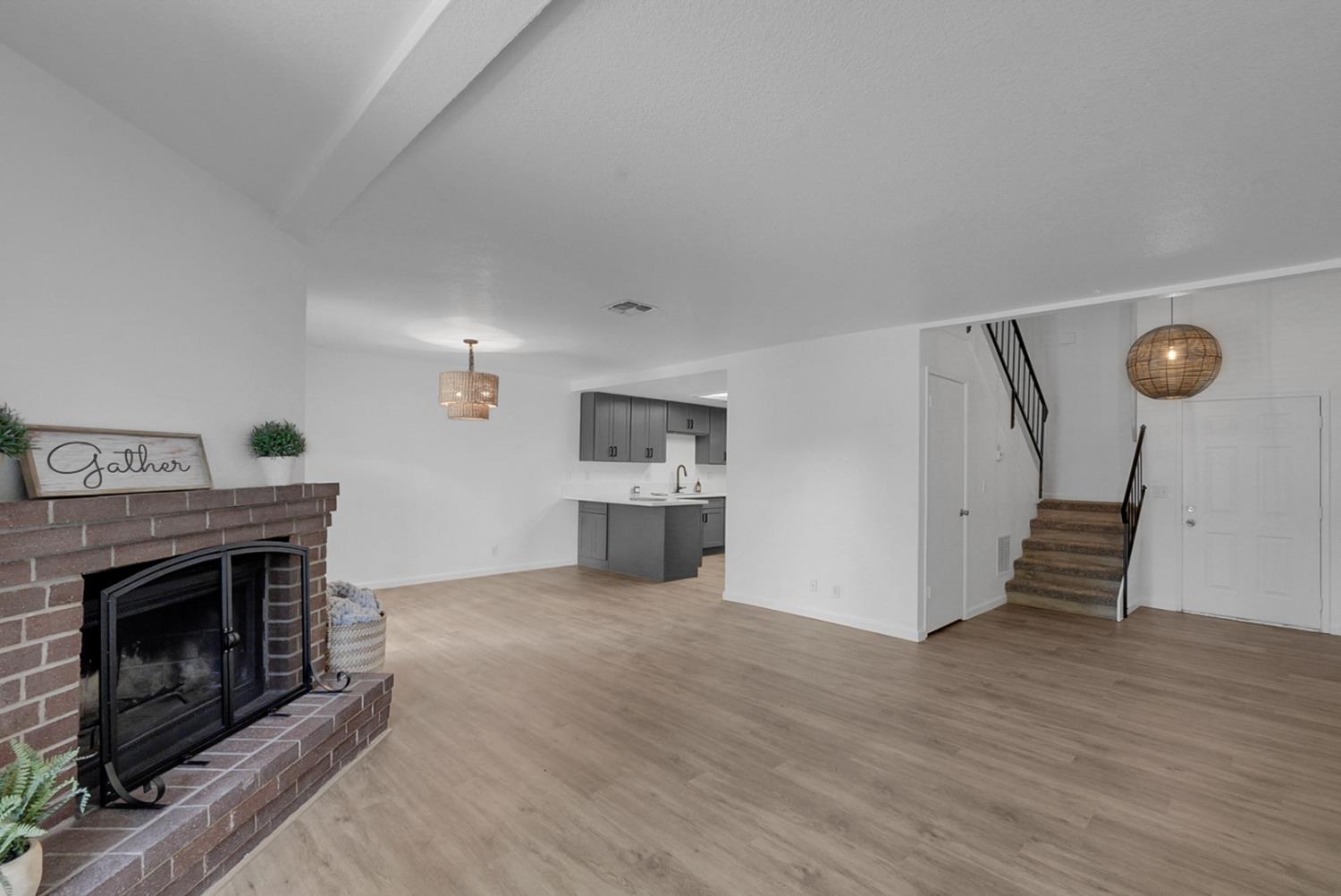 228 Tiffany Circle Ripon, CA 95366 - Photo 5 of 28 Gallery Image 5