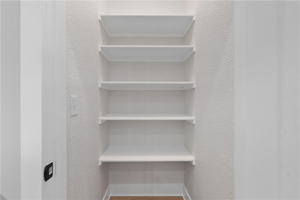 8213 Aurora Street Lenexa, KS 66220 - Photo 13 of 45