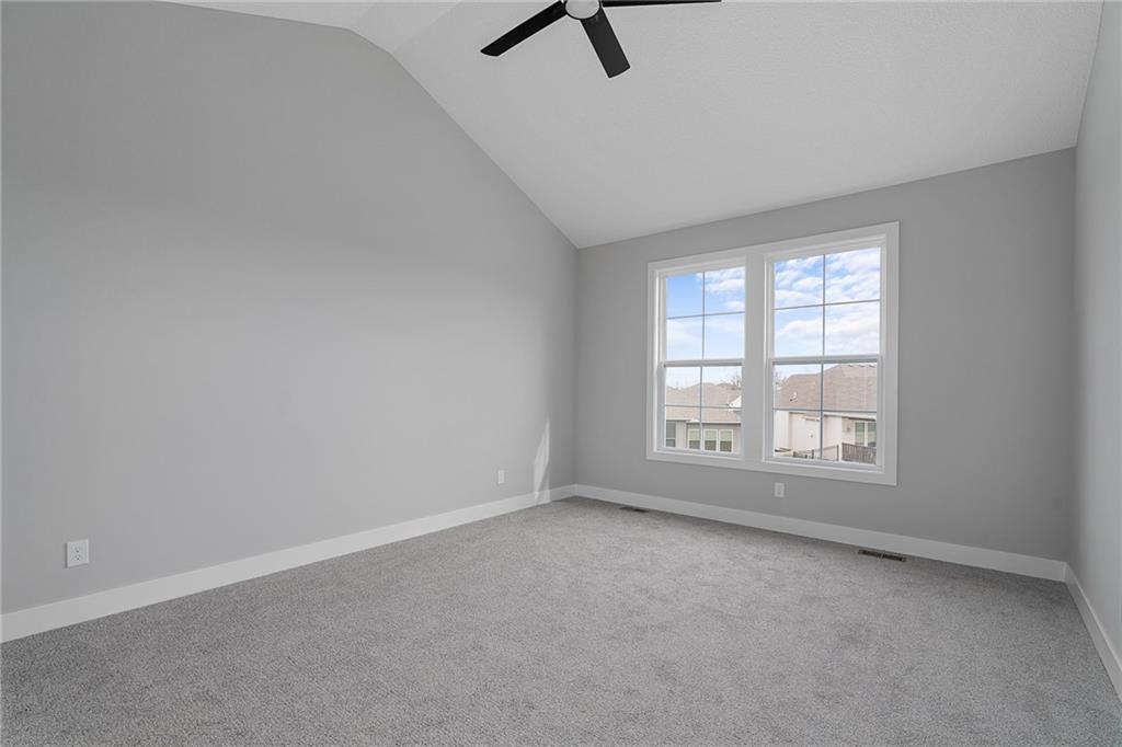 8213 Aurora Street Lenexa, KS 66220 - Photo 17 of 45