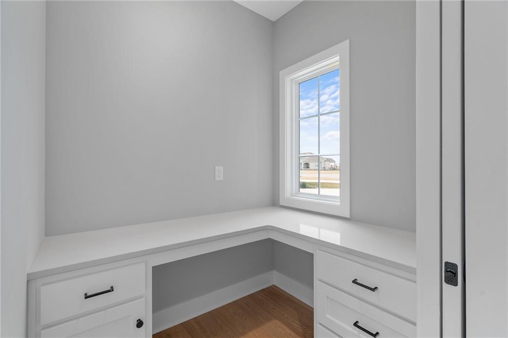 8213 Aurora Street Lenexa, KS 66220 - Photo 24 of 45