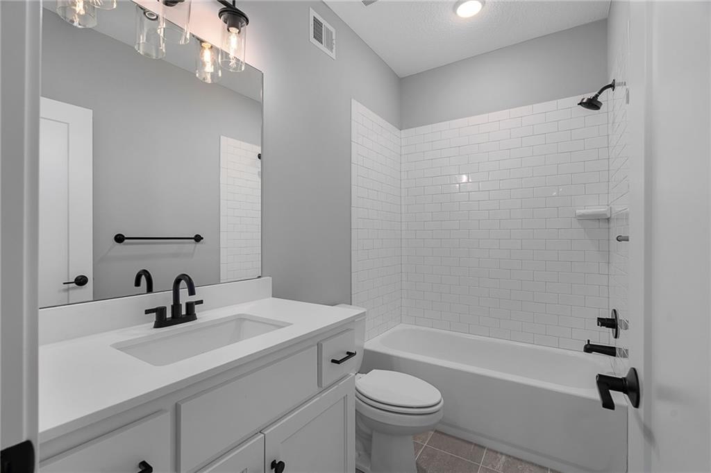 8213 Aurora Street Lenexa, KS 66220 - Photo 31 of 45