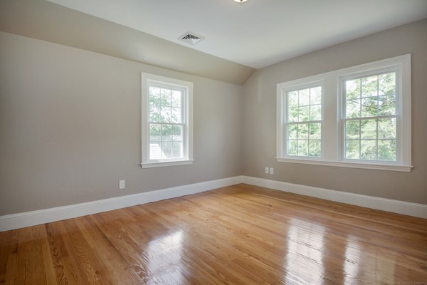 79 Hartwell Road Bedford, MA 01730 - Photo 18 of 28 Gallery Image 18