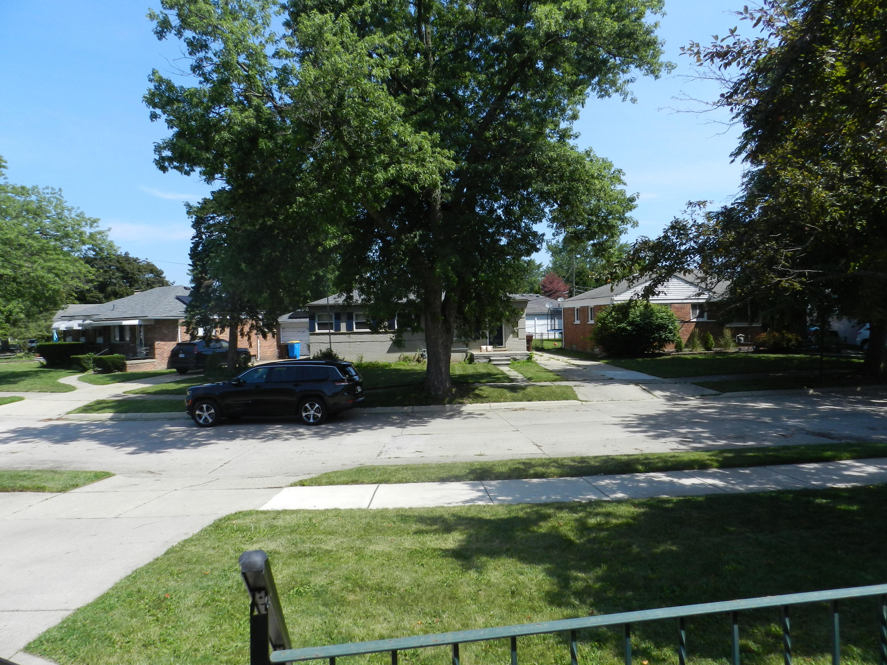 4318 Adams Circle Wayne, MI 48184 - Photo 3 of 30 DSCN5973