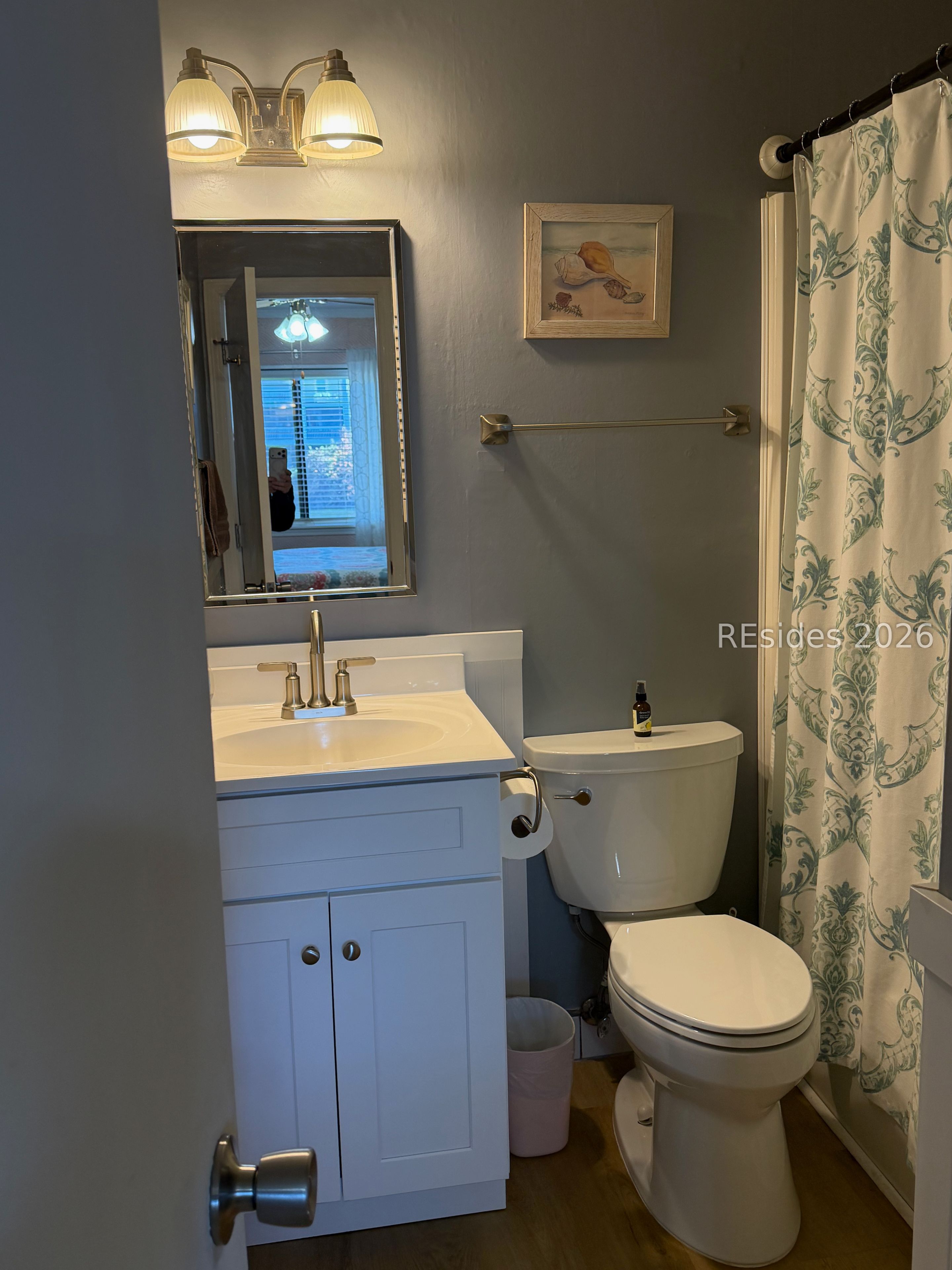 40 Folly Field Road, Unit C4 Hilton Head Island, SC 29928 - Photo 16 of 53 Master bathroom