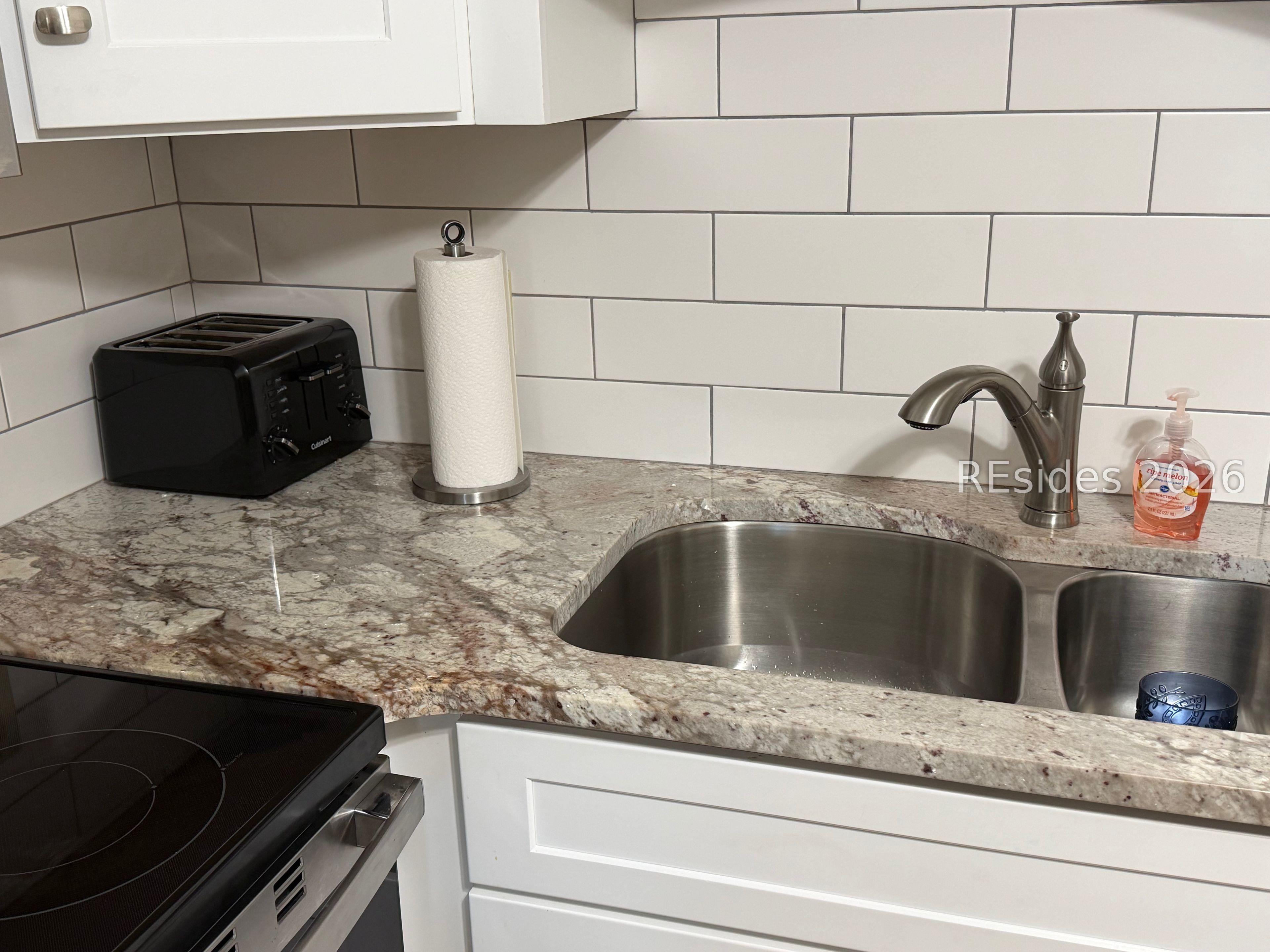 40 Folly Field Road, Unit C4 Hilton Head Island, SC 29928 - Photo 4 of 53 Beautiful countertops and tile backsplash