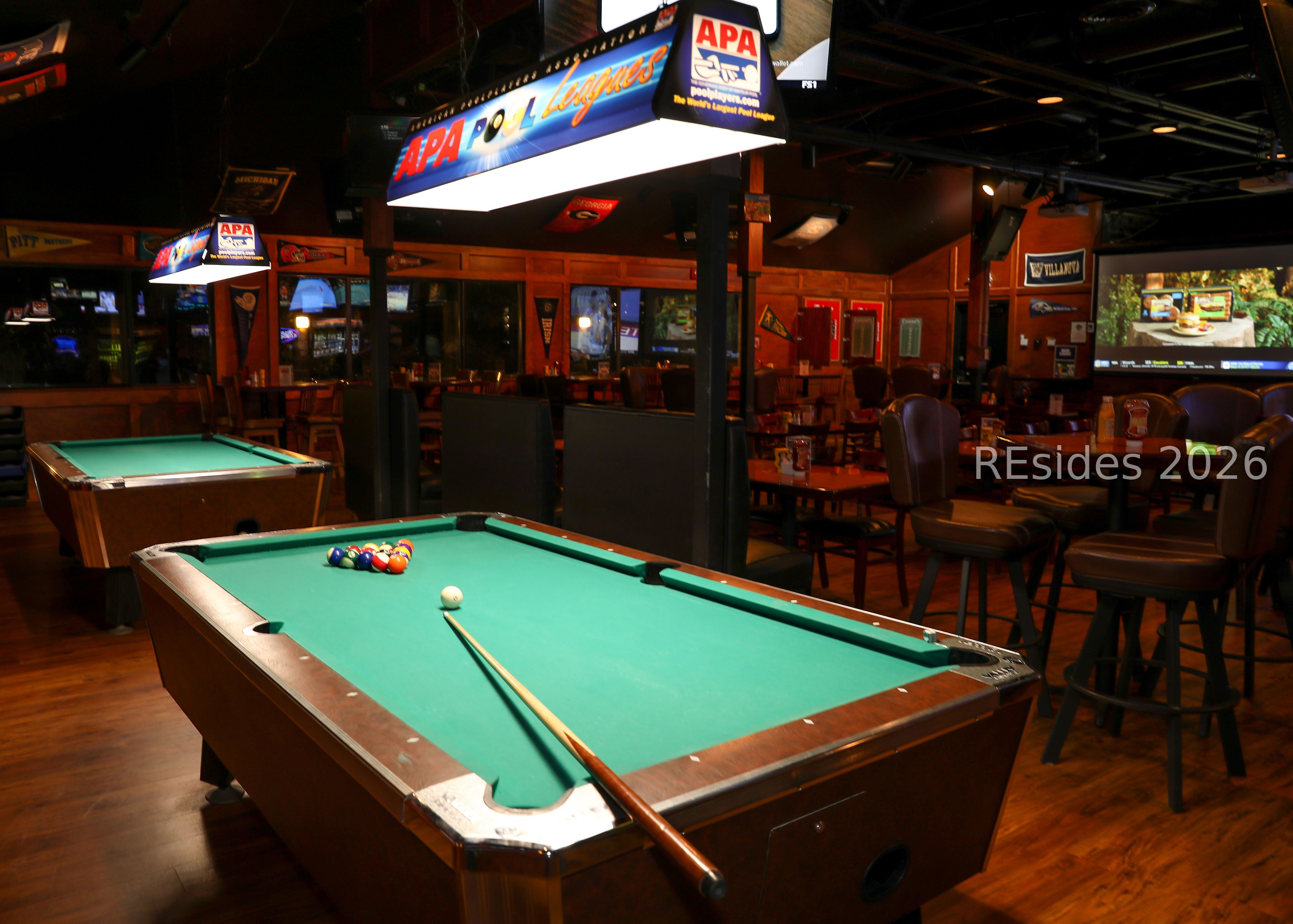 40 Folly Field Road, Unit C4 Hilton Head Island, SC 29928 - Photo 49 of 53 Sports bar and grill