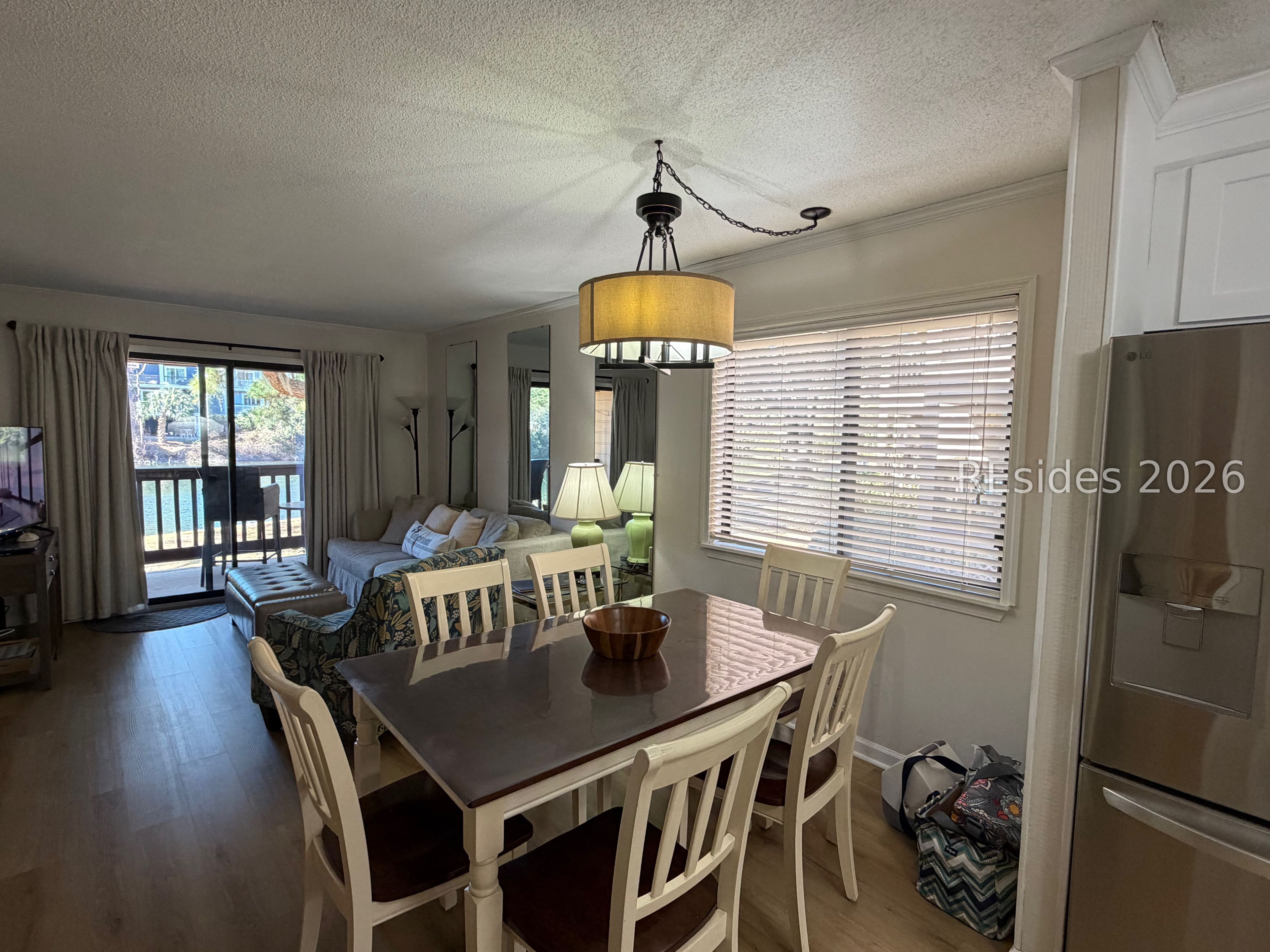 40 Folly Field Road, Unit C4 Hilton Head Island, SC 29928 - Photo 10 of 53 Great dining space