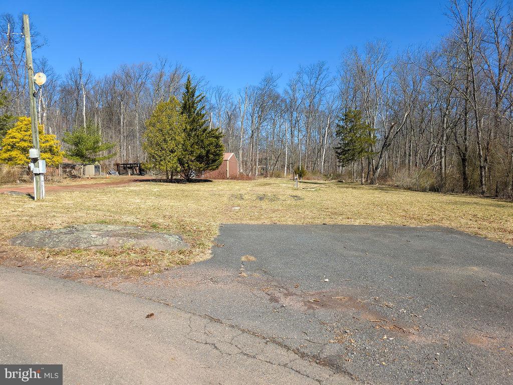 309 Dickert Road Quakertown, PA 18951 - Photo 19 of 26 Paved Driveway