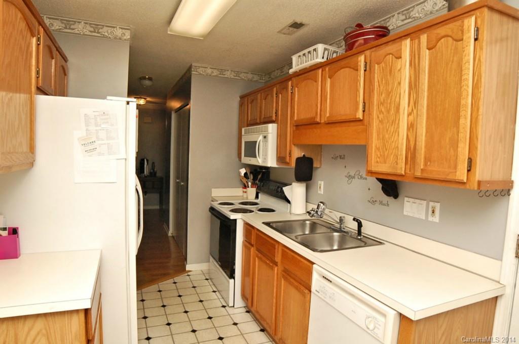 5915 Running Deer Road Charlotte, NC 28214 - Photo 15 of 24 Gallery Image 15